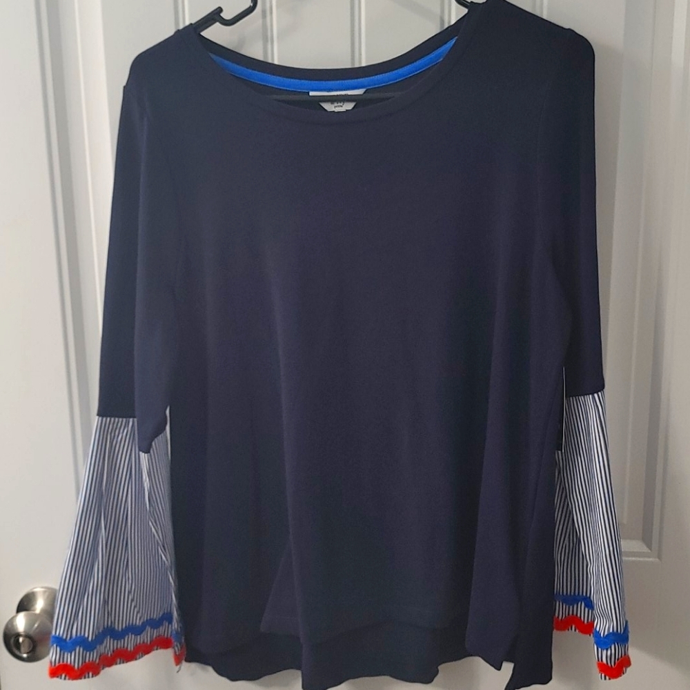 Crown & ivy ric rac bell sleeve top